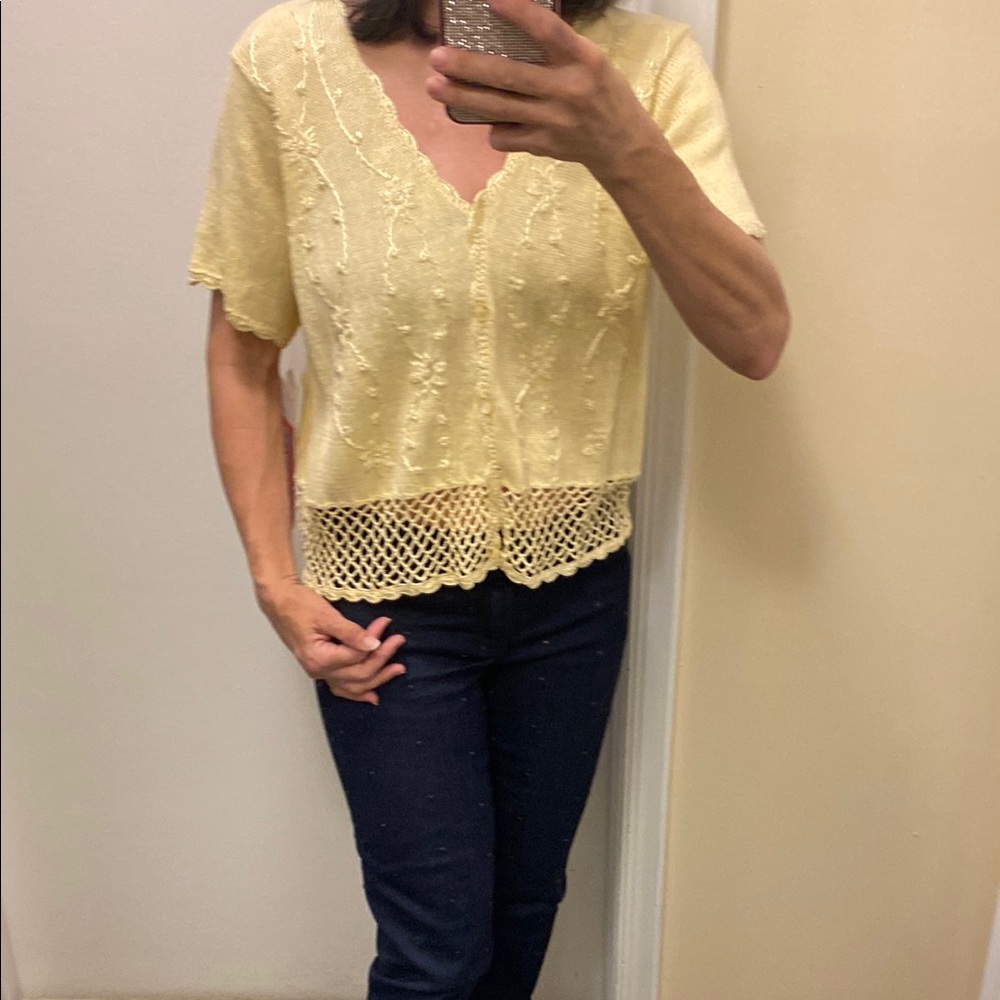 R&K  Vintage Yellow Embroidered Cropped Cardigan